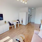 Renove Avec Climatisation Et Wifi En Dernier Etage, Vue A - Fr-1-196-383 * Menton