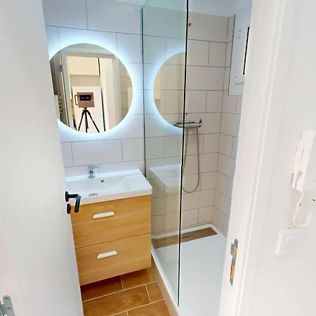 Rénové Avec Climatisation Et Wifi En Dernier étage, Vue à - Fr-1-196-383 Apartamento Menton