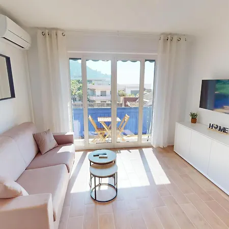 Rénové Avec Climatisation Et Wifi En Dernier étage, Vue à - Fr-1-196-383 Menton