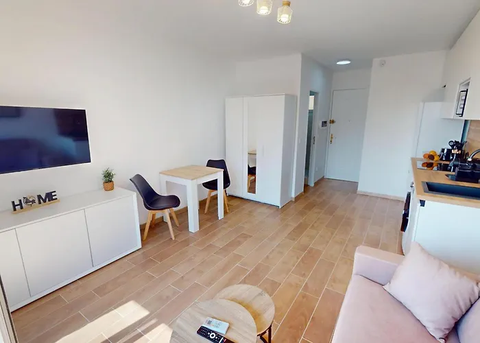 Renove Avec Climatisation Et Wifi En Dernier Etage, Vue A - Fr-1-196-383 * Menton